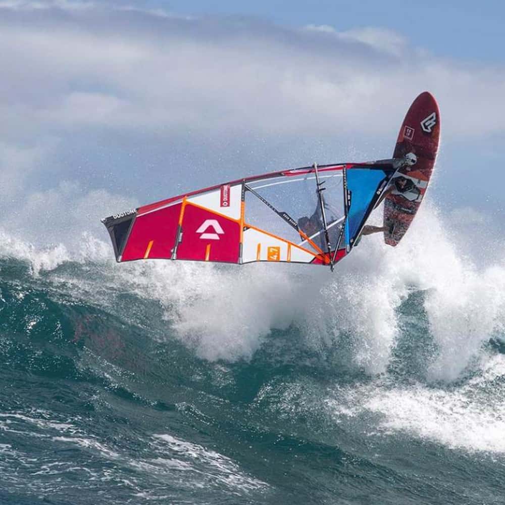 Duotone-Superhero-windsurfing-sail-2019-action