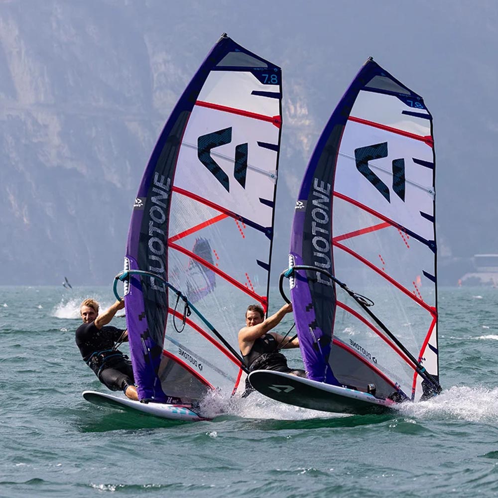 Windsurf Sails Race