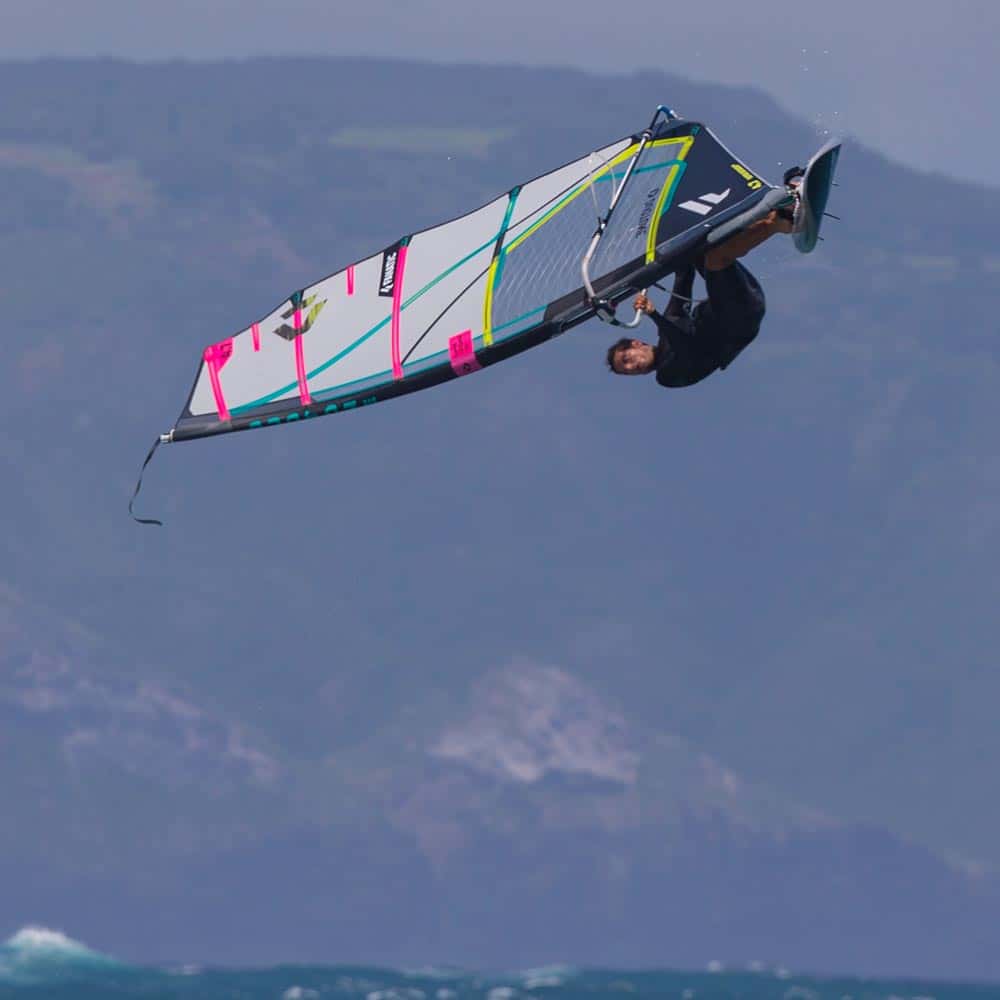 ION-2020-Action_0000_Windsurf