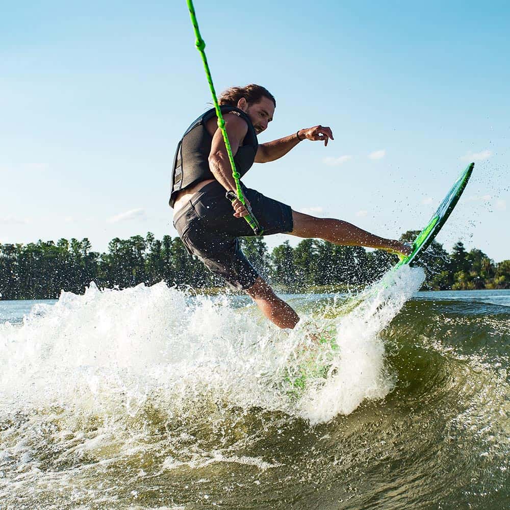 2021-OBrien-Ropes_0000_Wakesurf-action