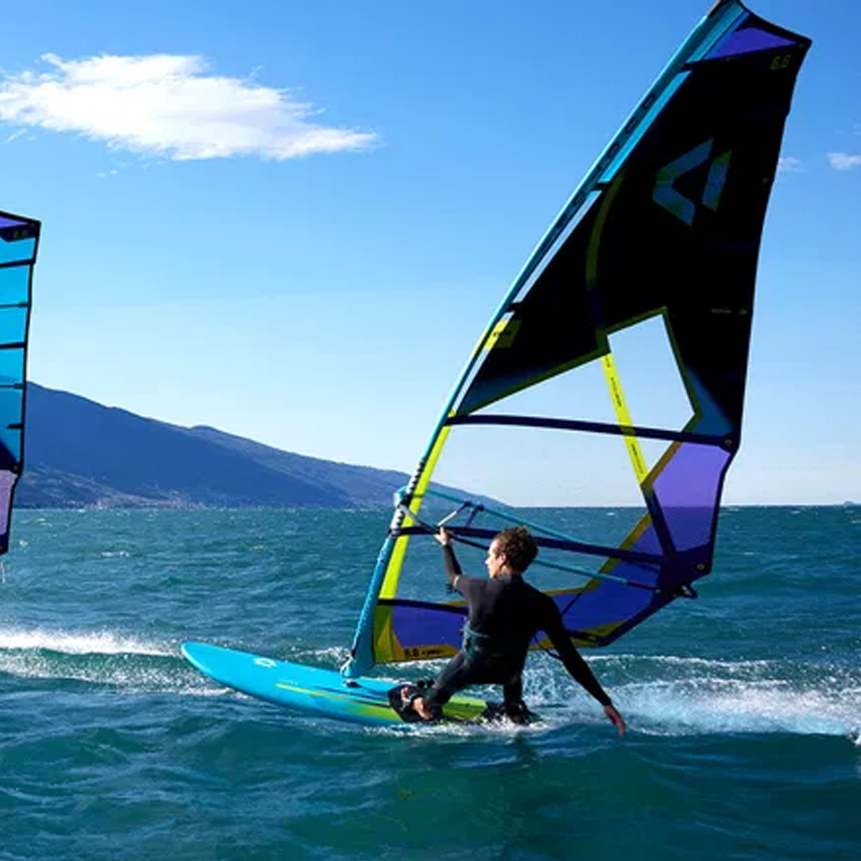 DTW-Eagle-14250-1030-2025-windsurfboard-action
